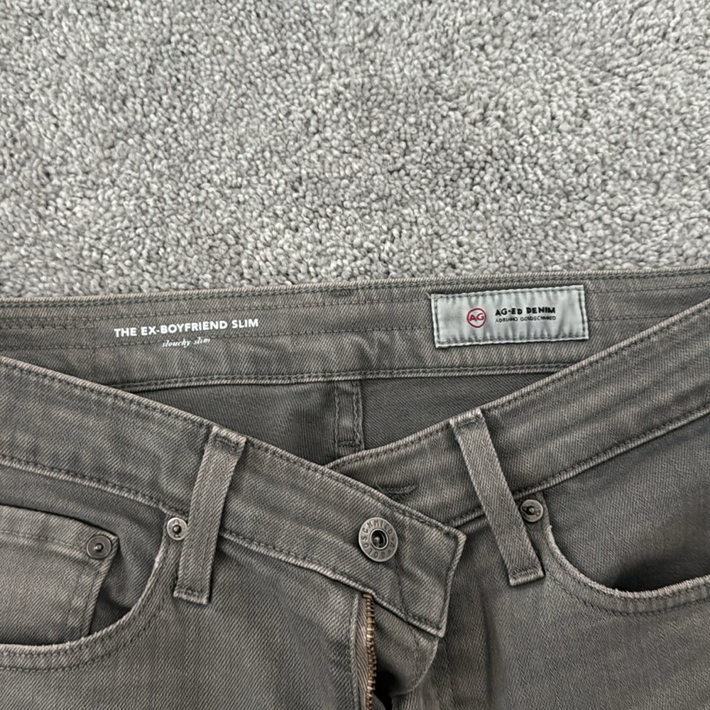 Jeans - Picture 2 of 3